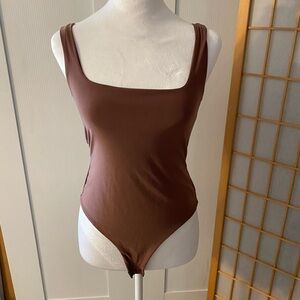 Pretty Little Thing PLT  Brown Purple Square Neck Bodycon Bodysuit  Size 4
